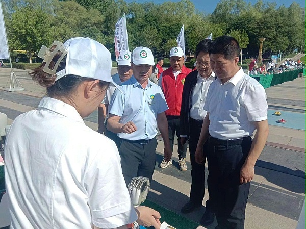 恩德莱北京爱心店参与张家口市全国助残日活动，展示科技助残成果