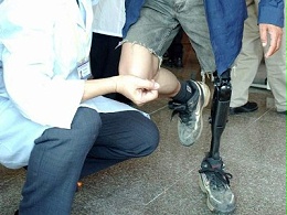 单腿站立