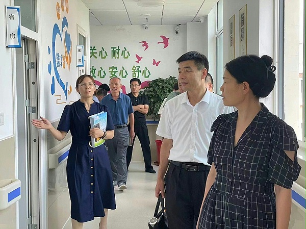 山东省枣庄市残联党组成员、副理事长王美娟带领各区县残联副理事长及工作人员一行莅临【恩德莱枣庄爱心店】