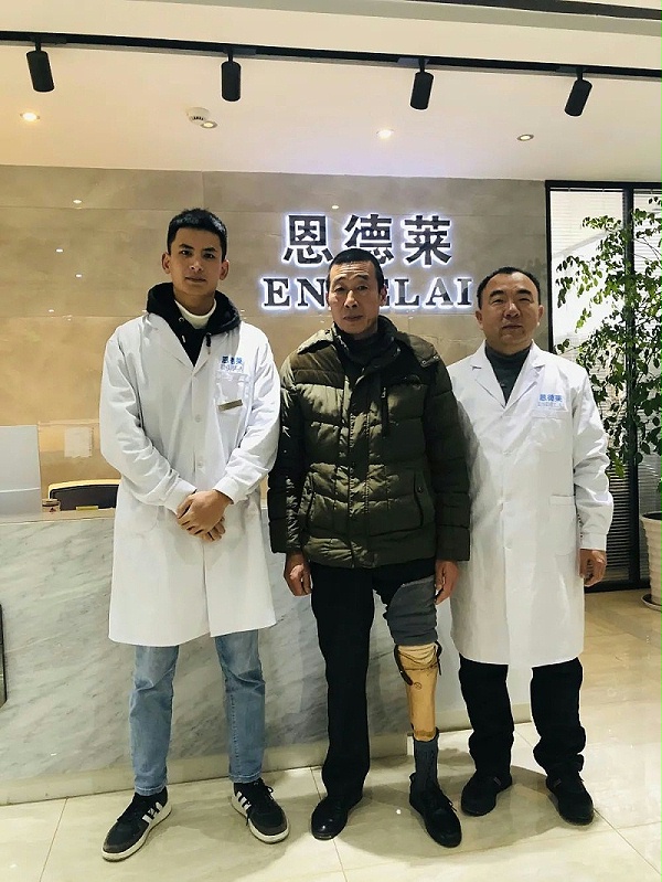 恩德莱致敬建军节：携手老战士，共铸生命新篇章