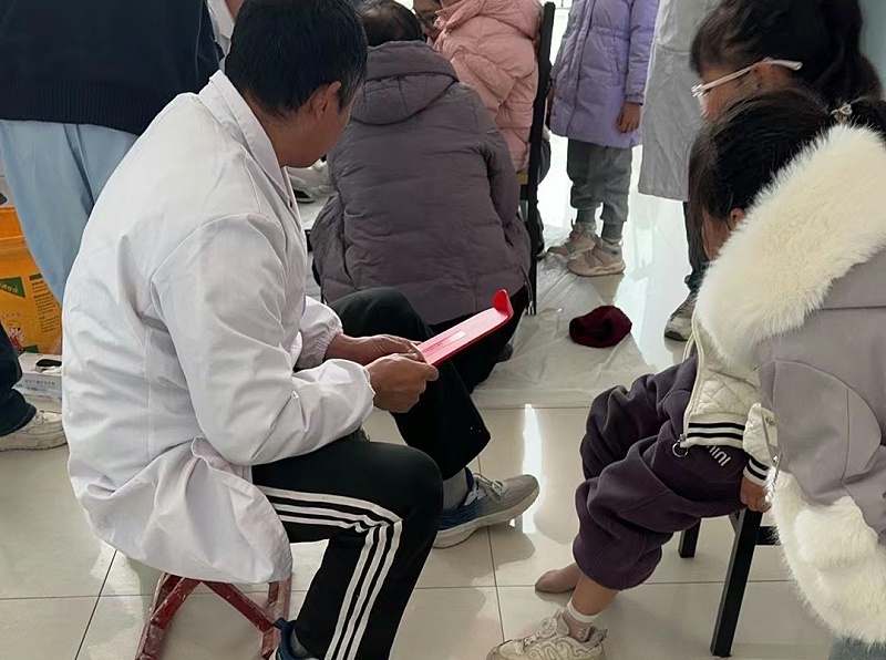 阳信县残联携手山东恩德莱开展2024年残疾儿童矫形器评估取模活动