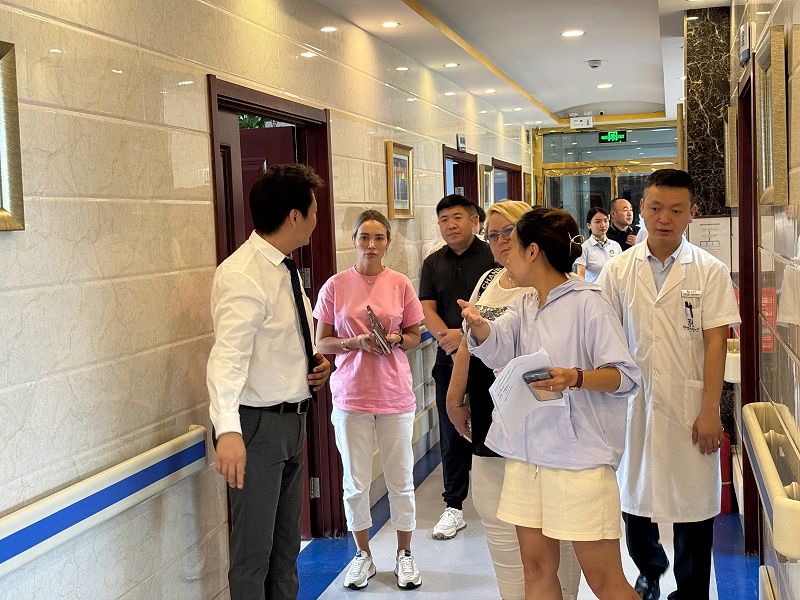 共促残疾人福祉丨俄罗斯学者代表团莅临恩德莱总部参观考察