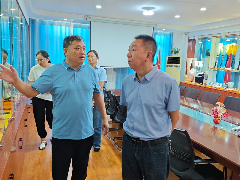 洛口街道办事处及政协联络处领导莅临恩德莱山东爱心店考察指导
