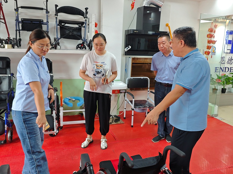 洛口街道办事处及政协联络处领导莅临恩德莱山东爱心店考察指导