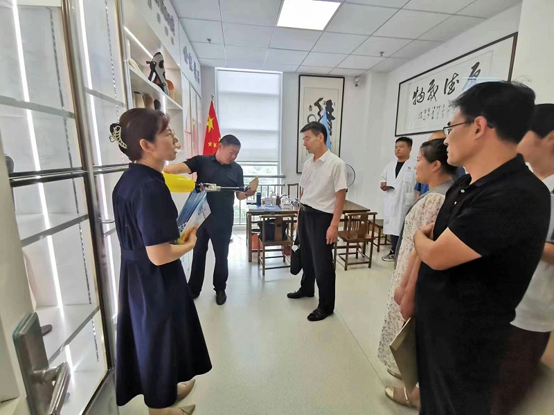 山东省枣庄市残联党组成员、副理事长王美娟带领各区县残联副理事长及工作人员一行莅临【恩德莱枣庄爱心店】