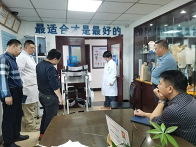 恩德莱天津爱心店开展下肢行走训练机器人专题培训
