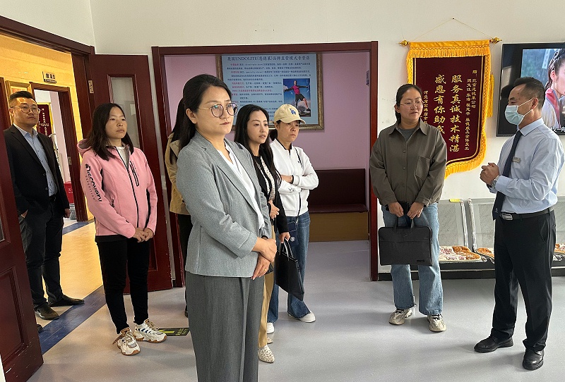 十月中旬，丰台区社保领导一行莅临恩德莱北京总部进行检查和指导工作