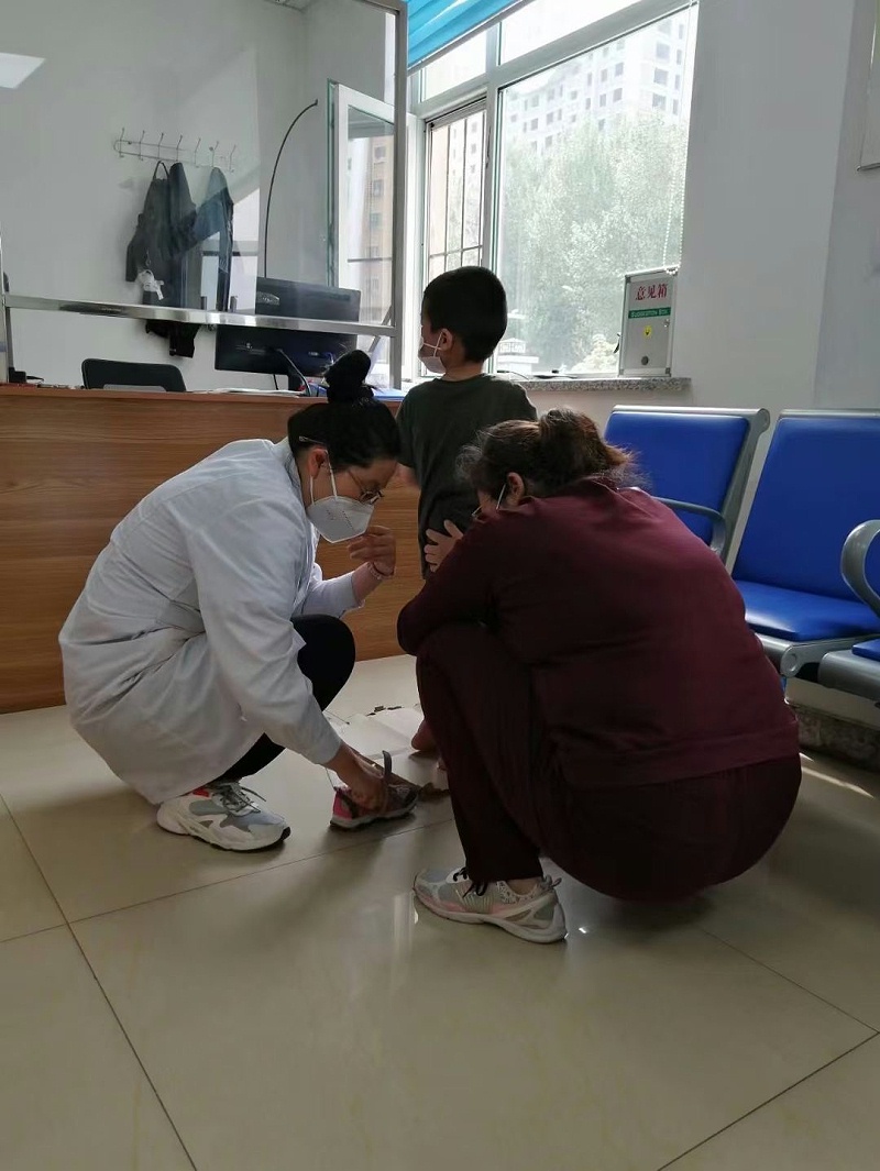 吉林省恩德莱爱心店为脑瘫儿童上门服务定制矫形鞋