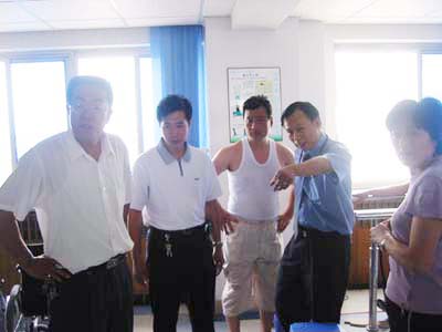 2004年6月中旬，北京市丰台区民政部门领导再次到北京公司参观指导。