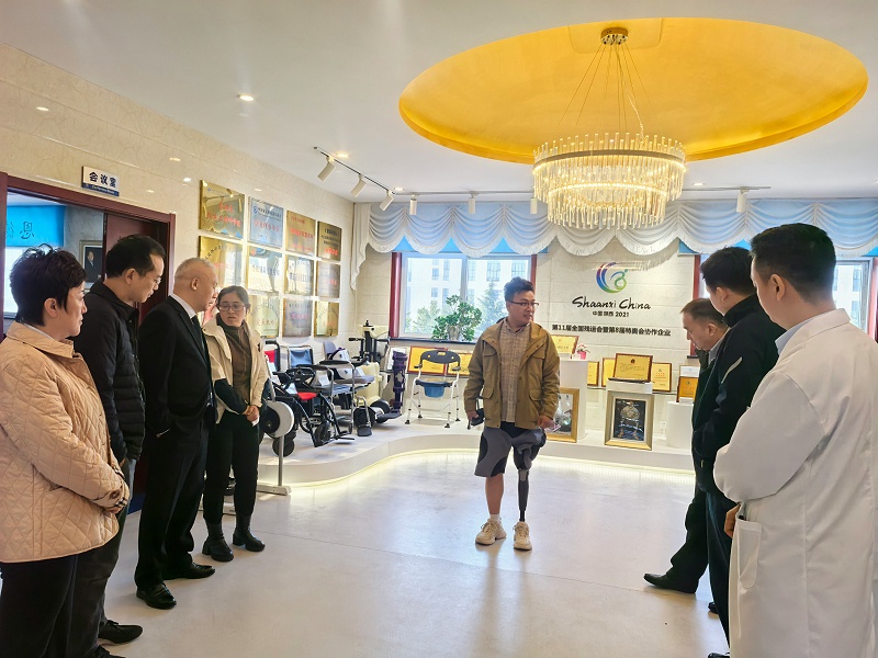 中国残疾人辅助器具中心领导一行莅临恩德莱北京爱心店参观指导工作