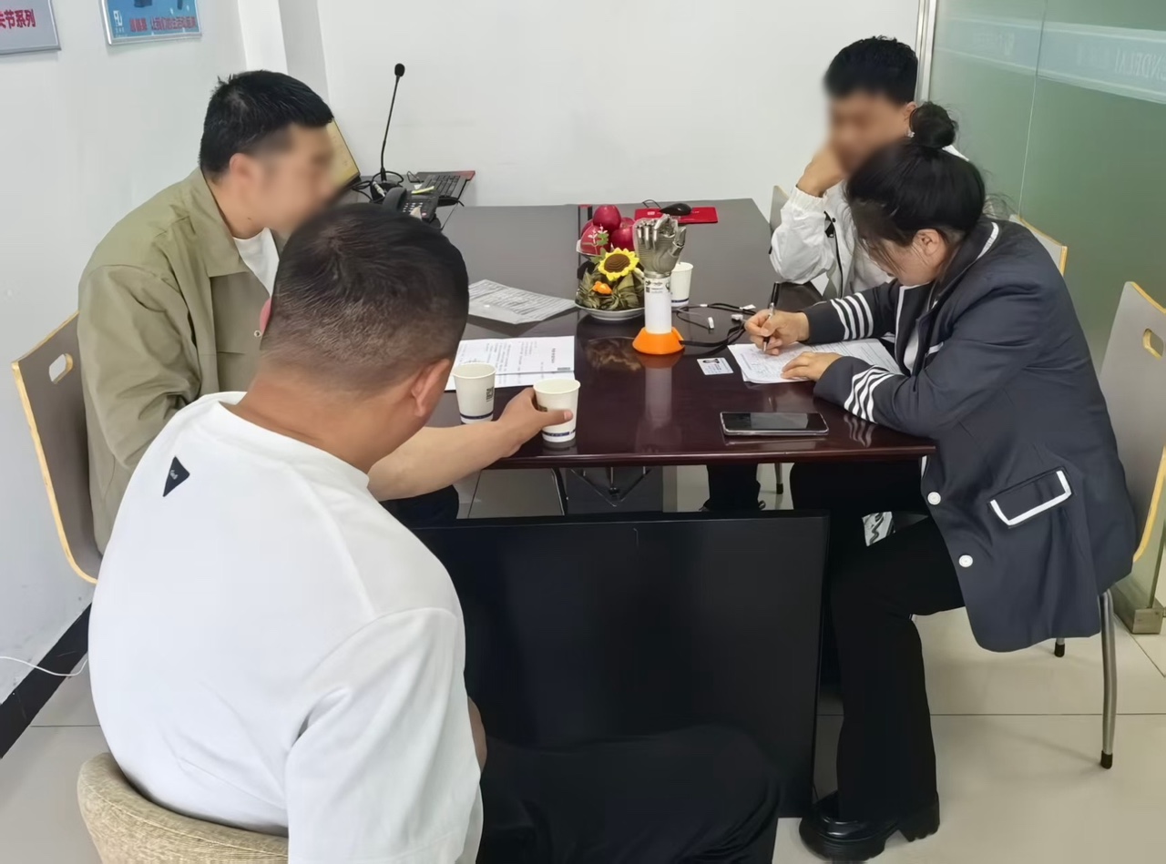 赤峰恩德莱爱心店与客户过端午：粽香里的温暖
