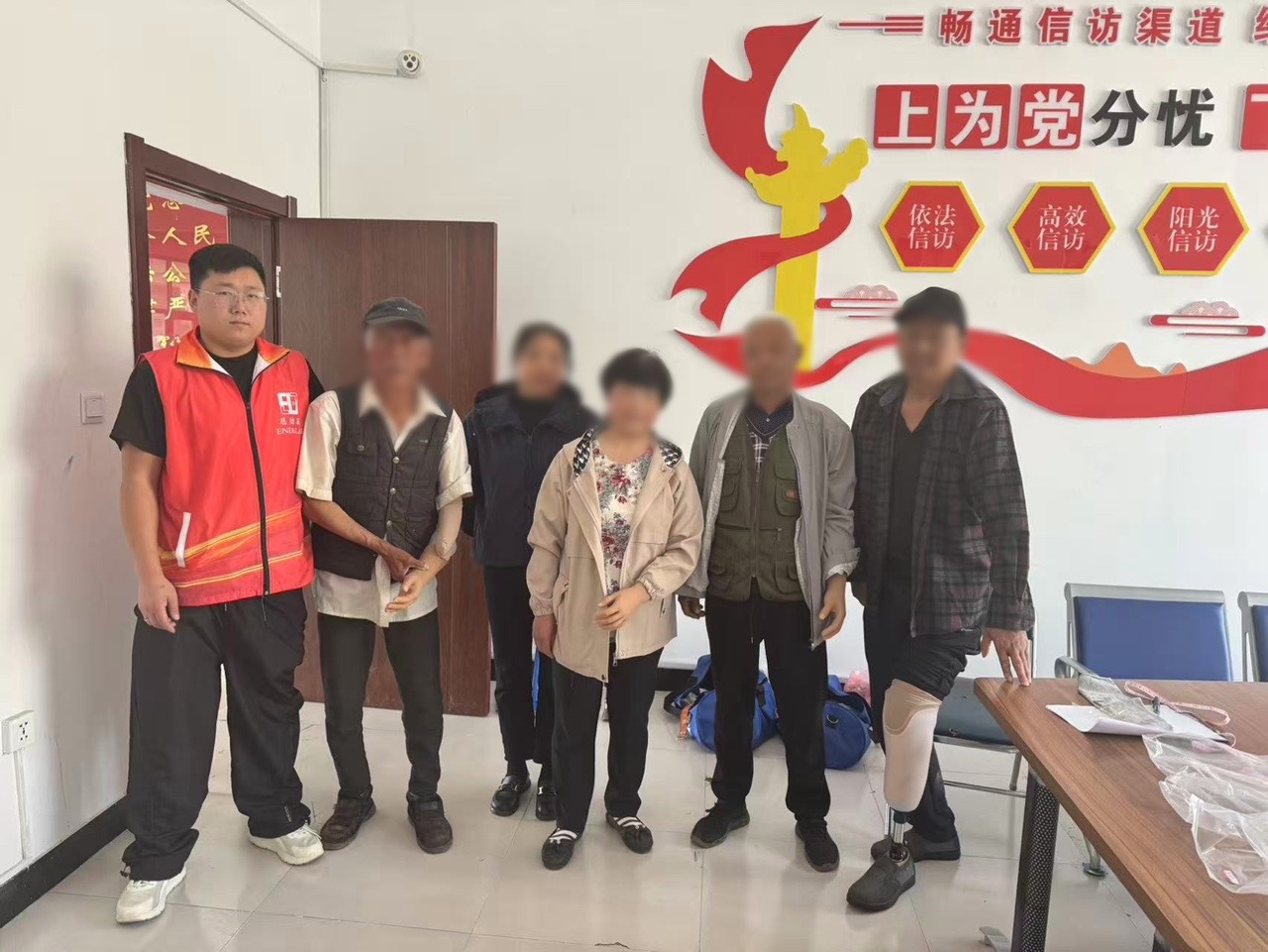 延边州恩德莱爱心店开展爱心助残服务