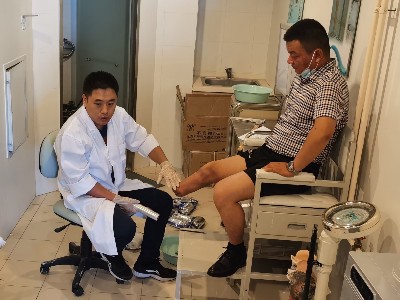 恩德莱北京公司来到中国残疾人辅具中心参观和考察
