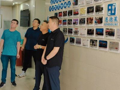 东河区委常委、统战部部长与区工商联副会长莅临恩德莱考察指导工作