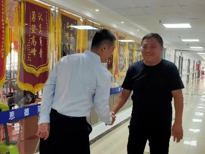 济宁市社保中心专家组一行莅临恩德莱山东爱心店检查指导工作