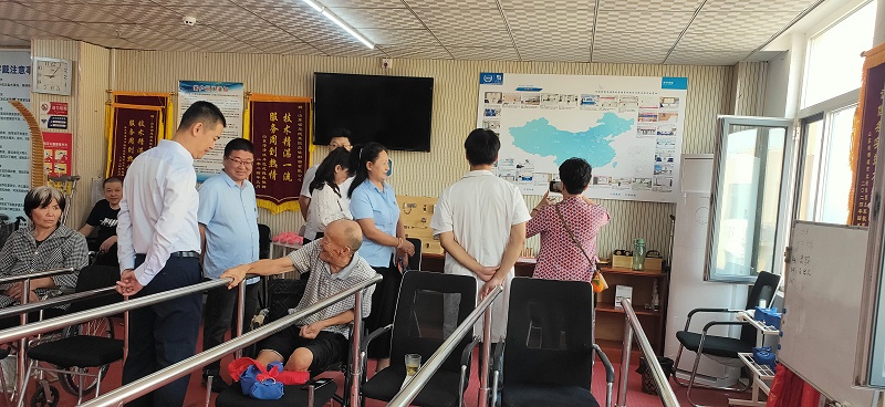 济宁市社保中心专家组一行莅临恩德莱山东爱心店检查指导工作