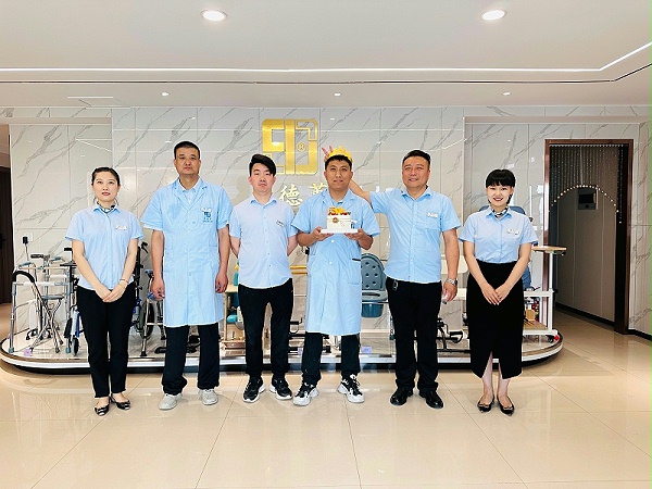 师振新生日照片 (5)