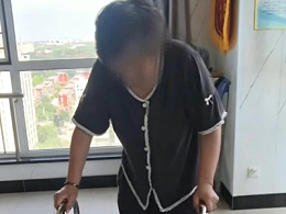 唐山恩德莱助唐山截肢老人重获行走能力