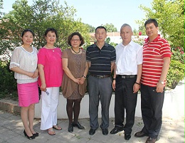 公司[[爱心基地]]--常梦关爱中心董事会如期举行