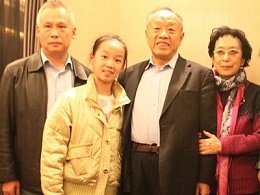 圣诞佳节前夕 领导温馨关怀