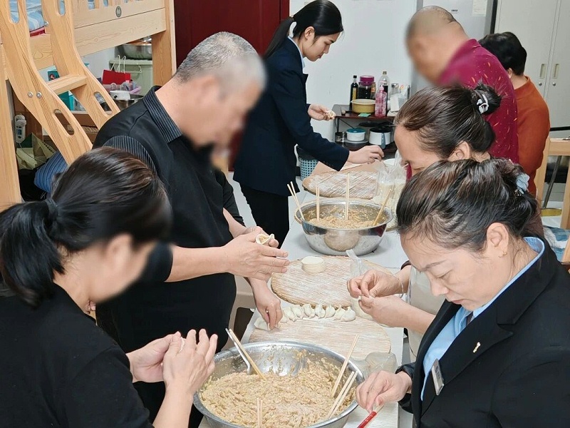 9f5043b3319f4d9595f63b156b372f2e~tplv-tt-origin-web_gif