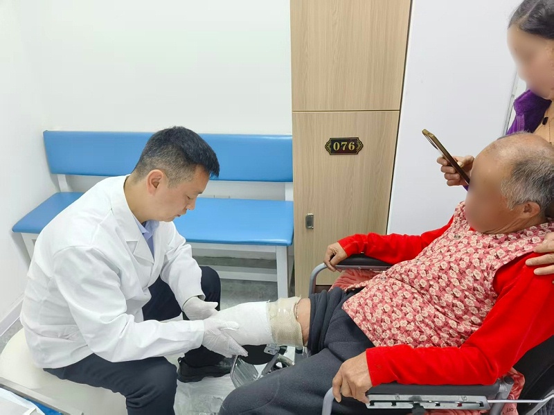 65a2de632e9fa1fcd55f8b31bc12fa96_副本