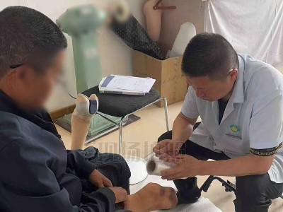 践行助残初心，以专业暖心服务——恩德莱为江城残障群众适配假肢
