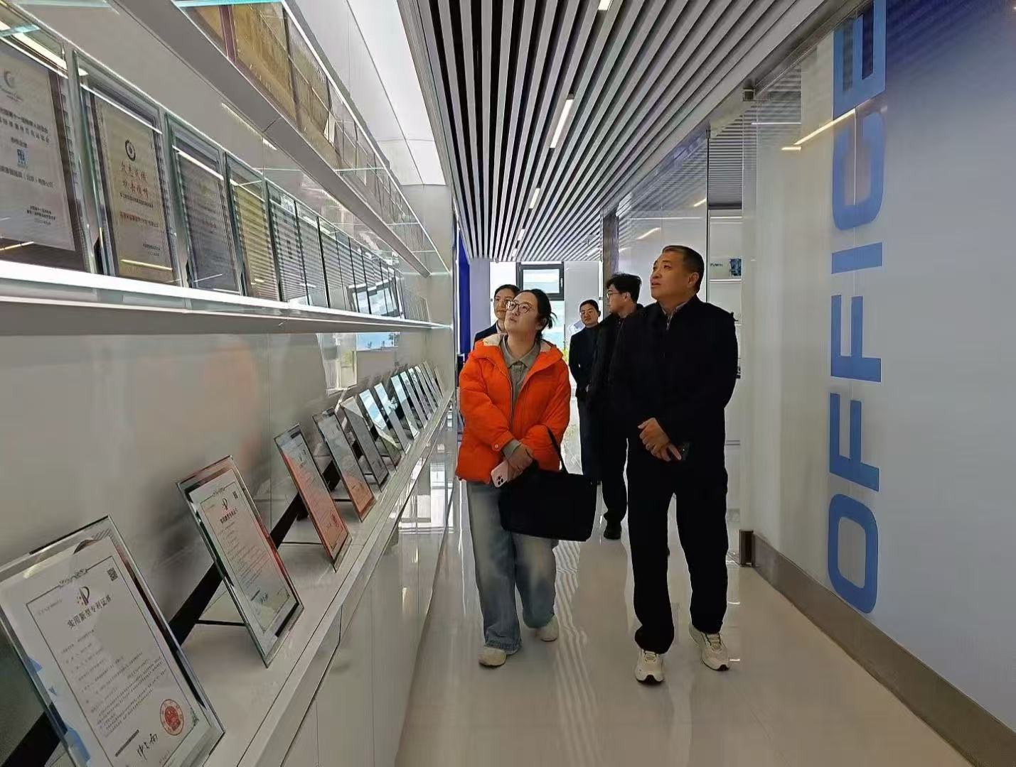 枣庄市社保中心领导莅临恩德莱山东爱心店开展年度工作指导，助力企业高质量发展